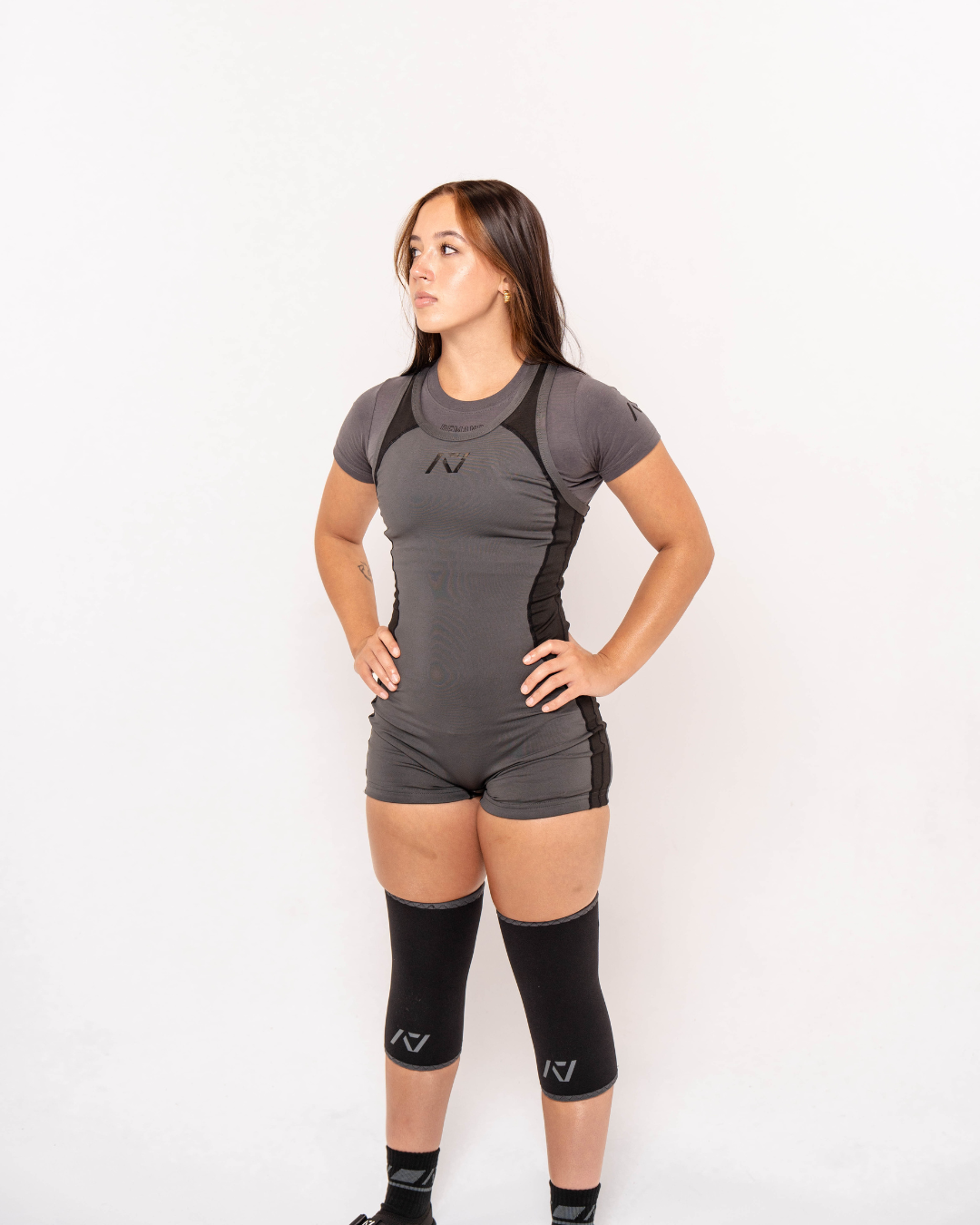 Luno Women's Singlet - Shadow Stone Gray