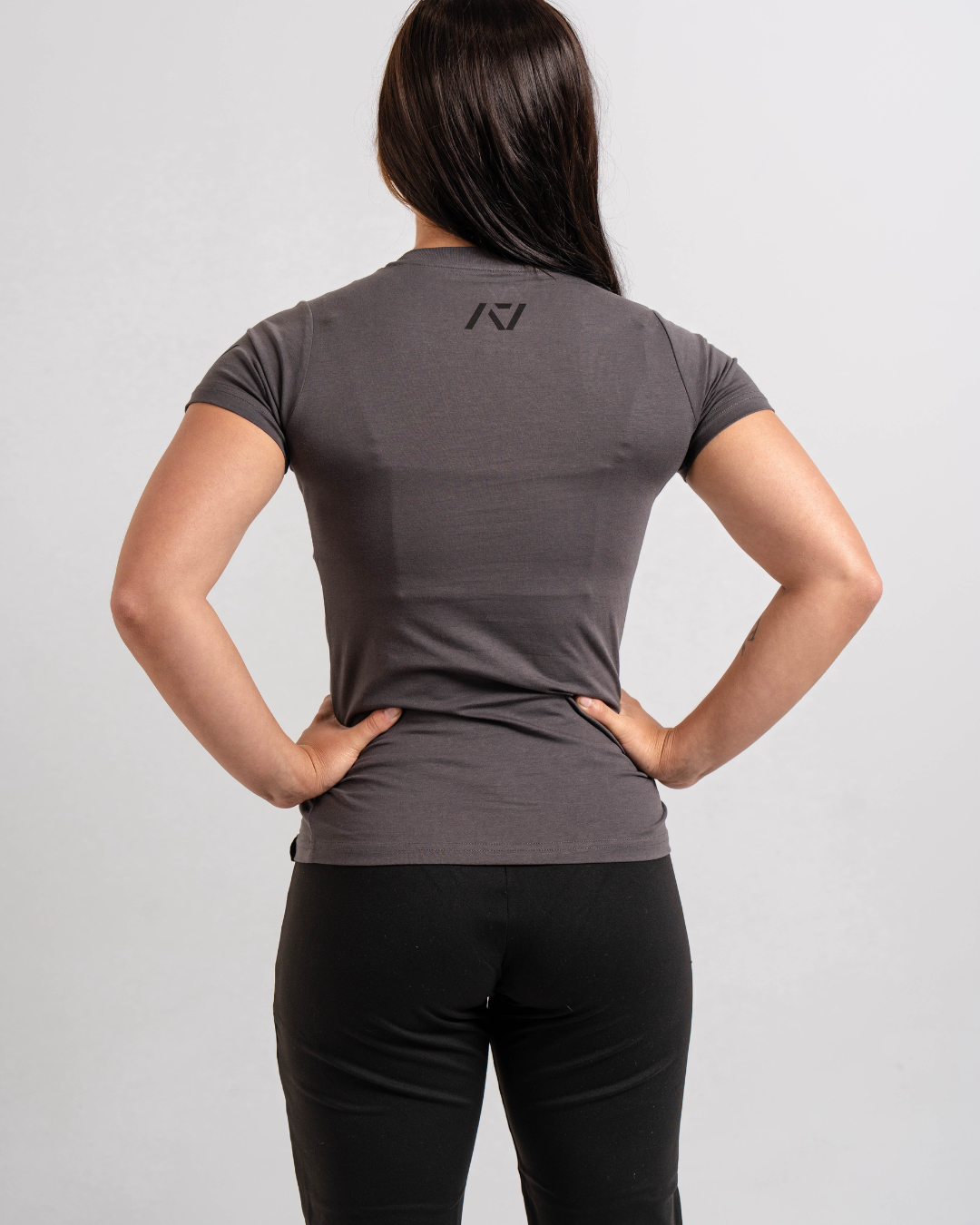 Demand Greatness True-Fit Women's Meet Shirt - Shadow Stone Gray