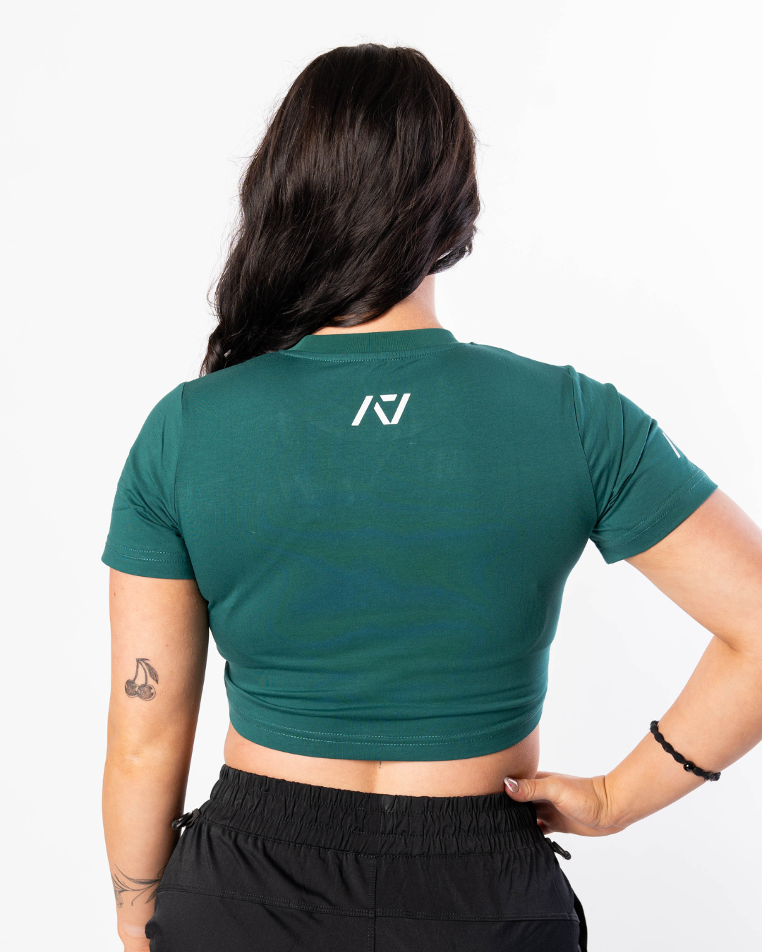 Demand Greatness True-Fit Women's Meet Crop - Emerald Forás