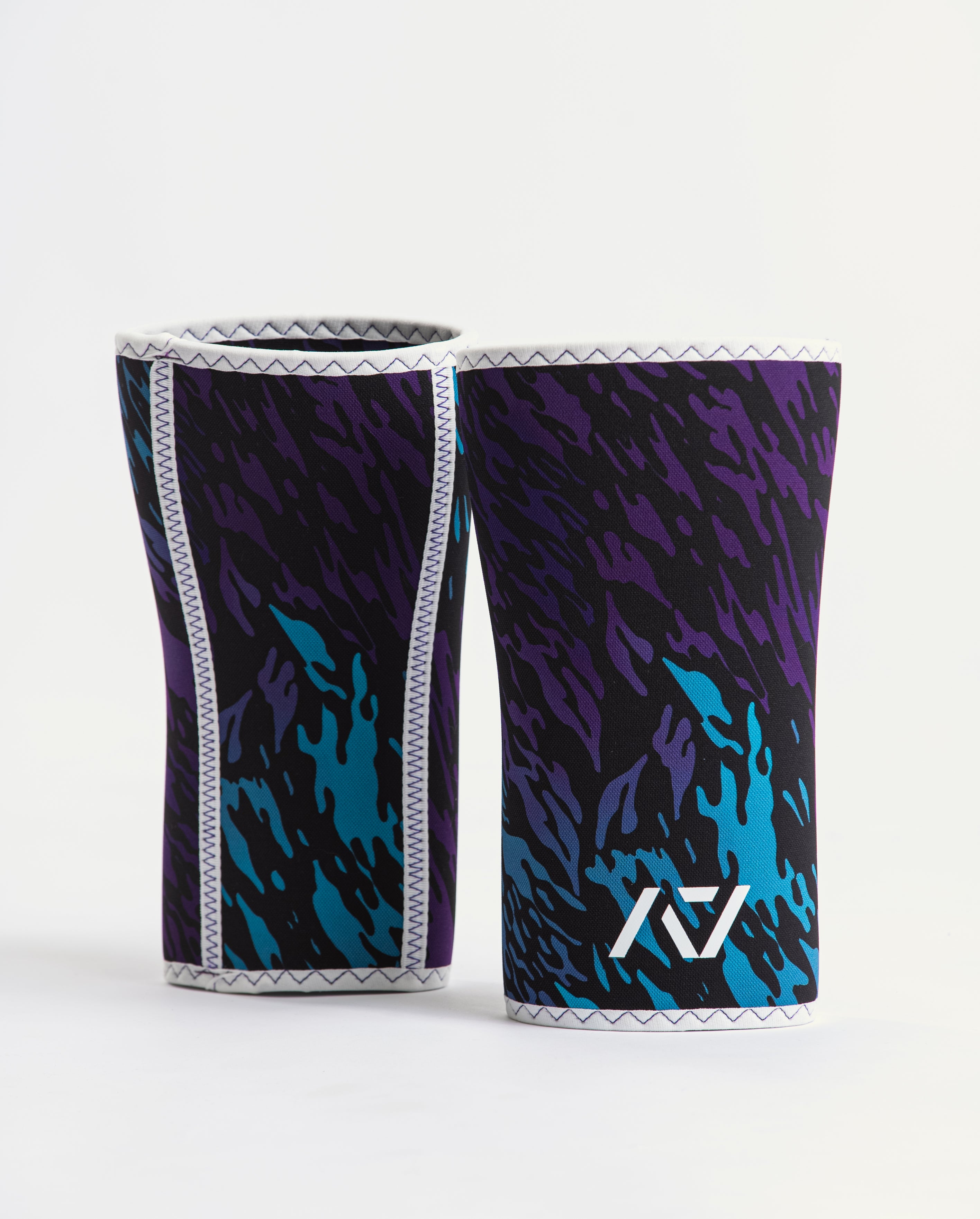 Close-up of A7 Hourglass Knee Sleeves – Rigor Mortis – Violet Tiger, displaying double-stitched seams and 7mm neoprene thickness.