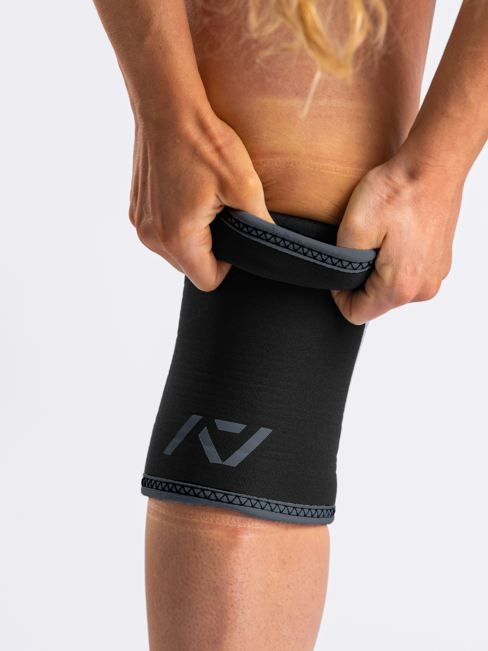 Hourglass Knee Sleeves - Shadow Stone