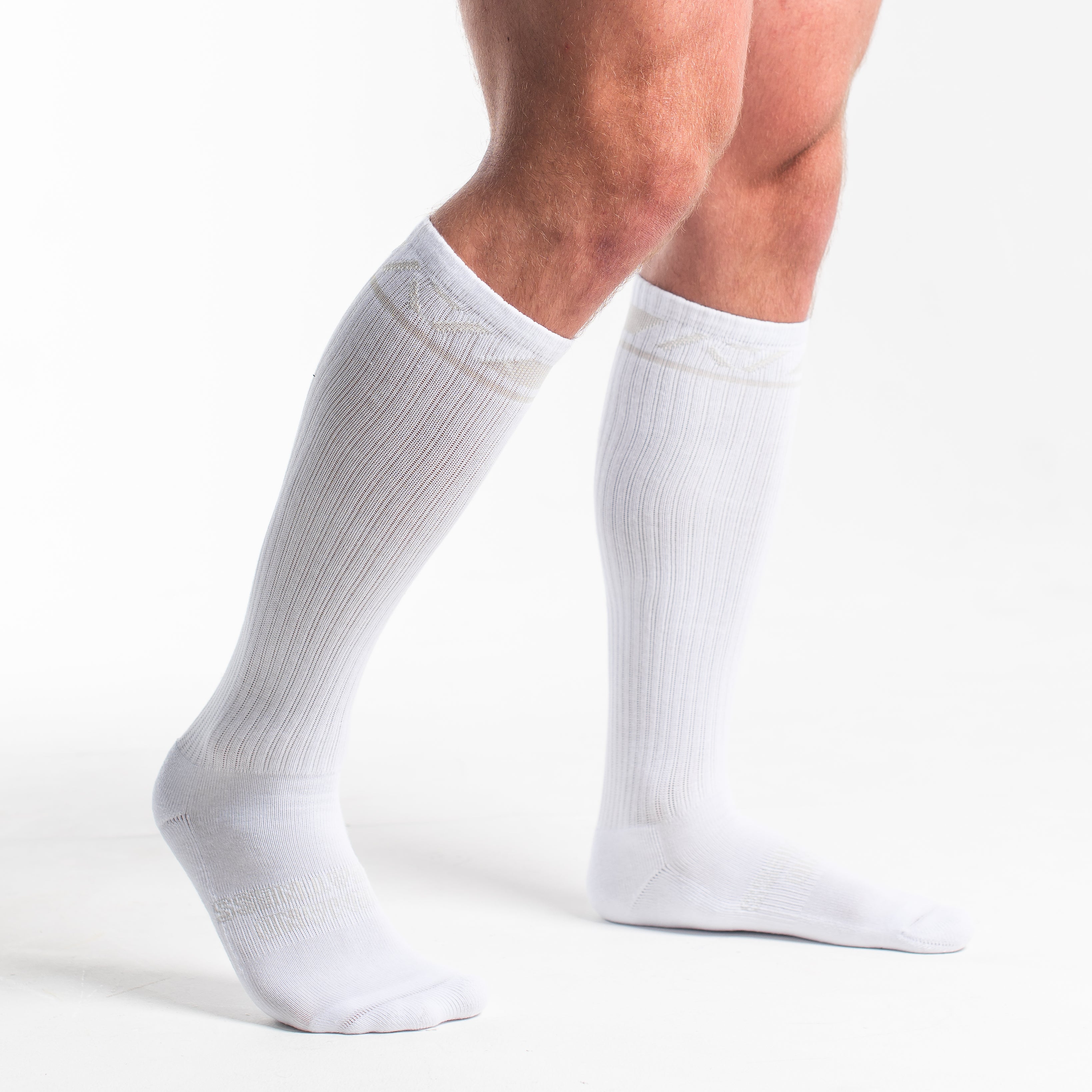 Side profile of A7 Deadlift Socks in Polar, highlighting the A7 logo on the ankle and compression-style top.