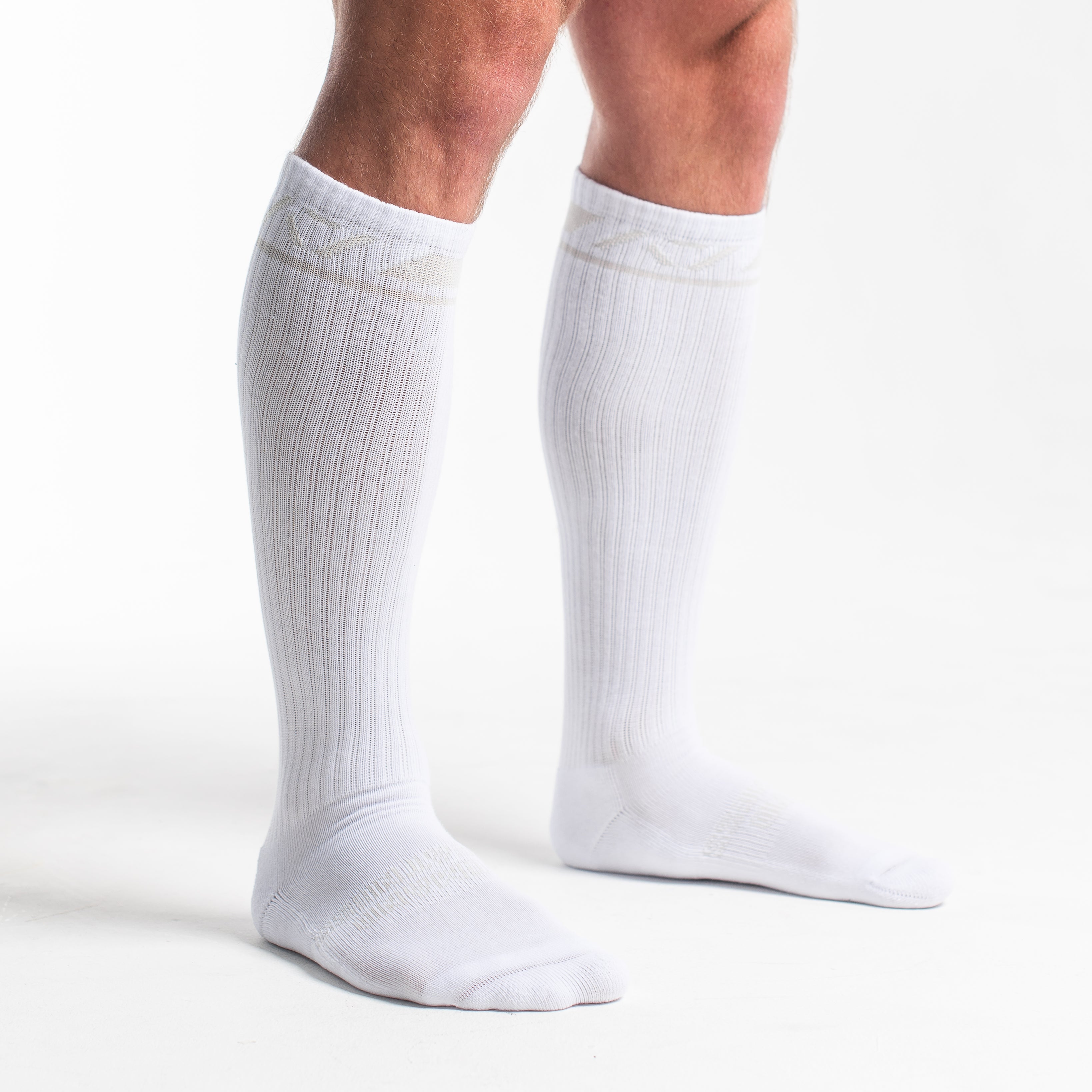 Side profile of A7 Deadlift Socks in Polar, highlighting the A7 logo on the ankle and compression-style top.