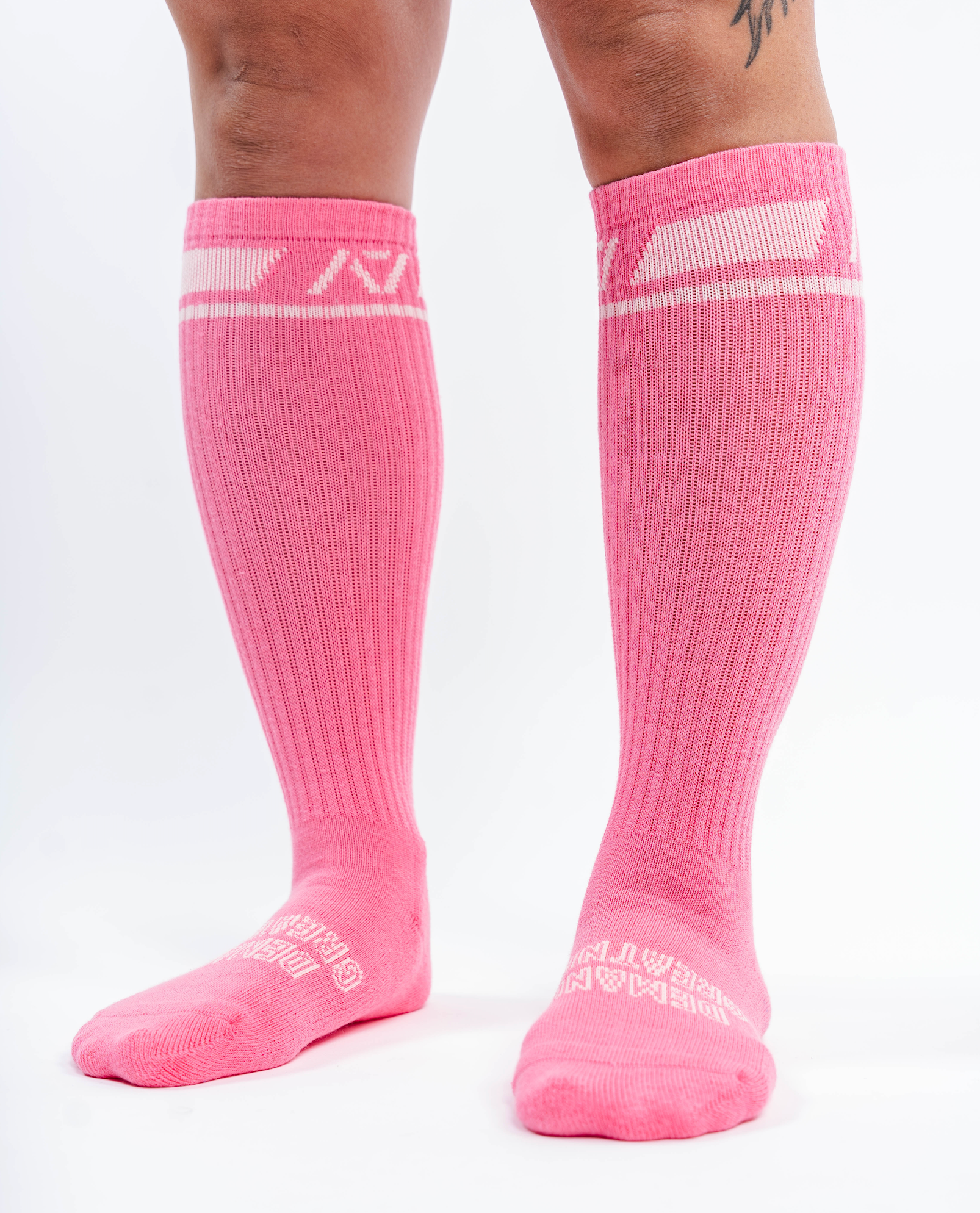 Side profile of A7 Deadlift Socks – Roseite highlighting ankle logo and compression fit.