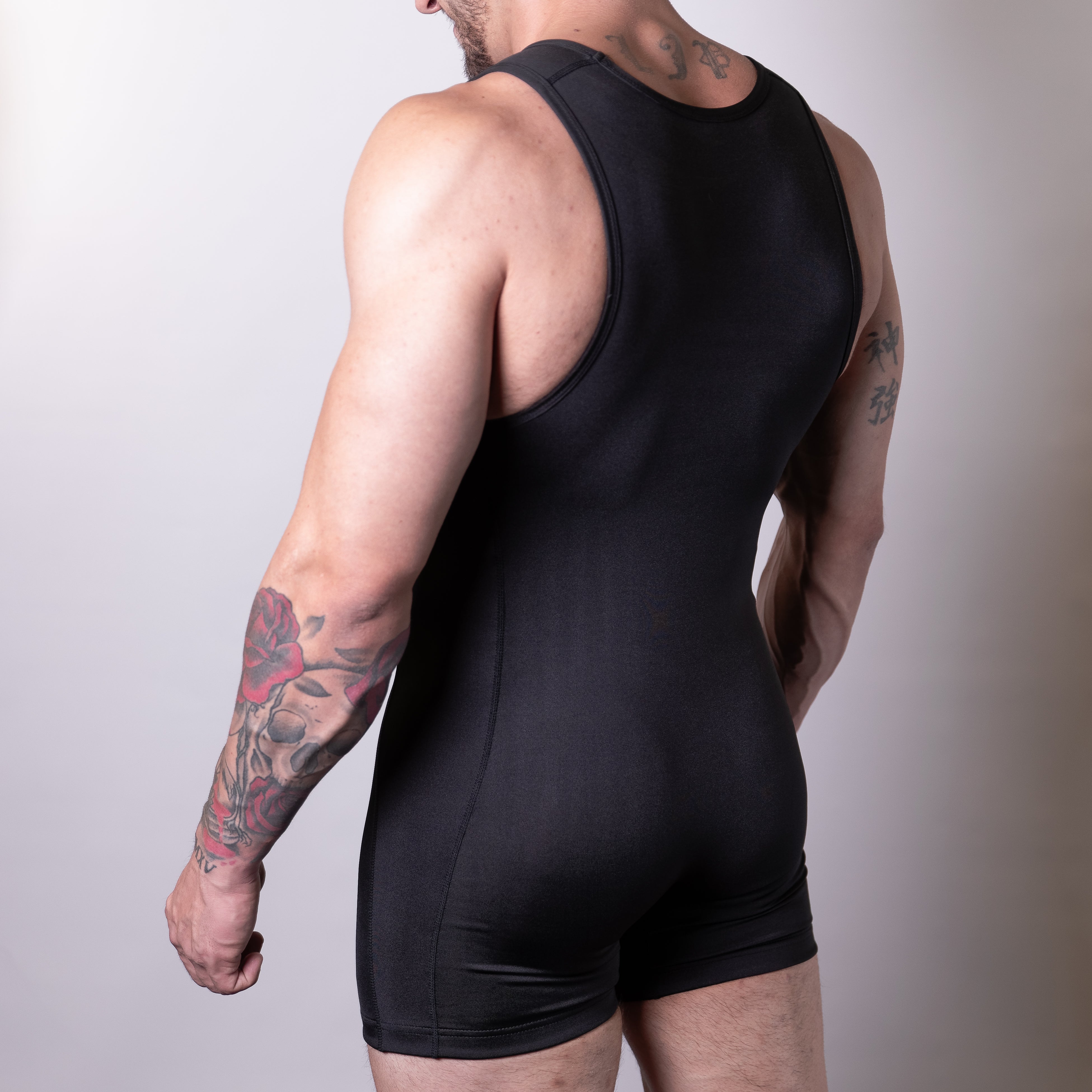 Rear view of A7 Classic Singlet – Black featuring racerback cut and moisture-wicking material.