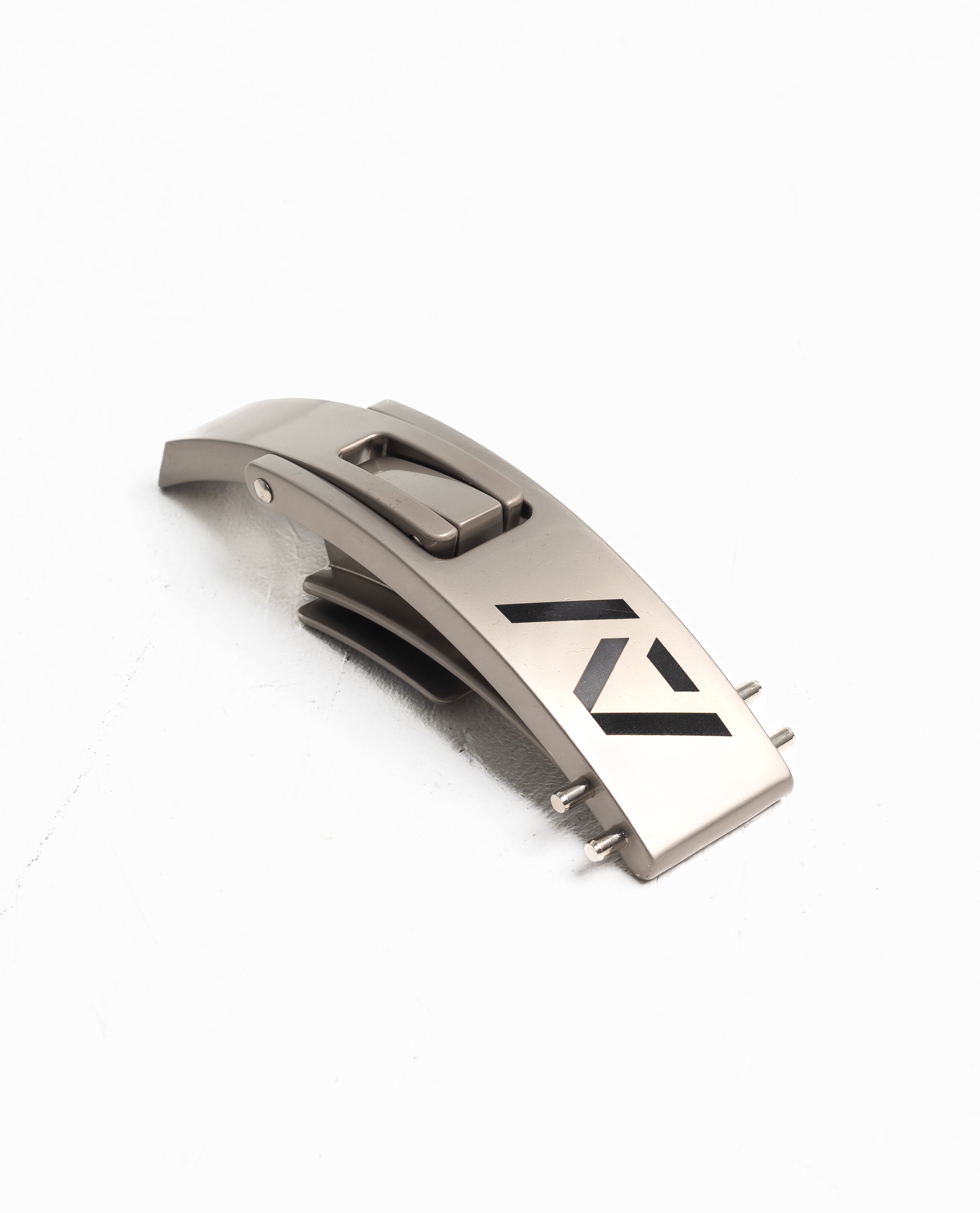 A7 PAL Buckle flat lay shot of buckle.