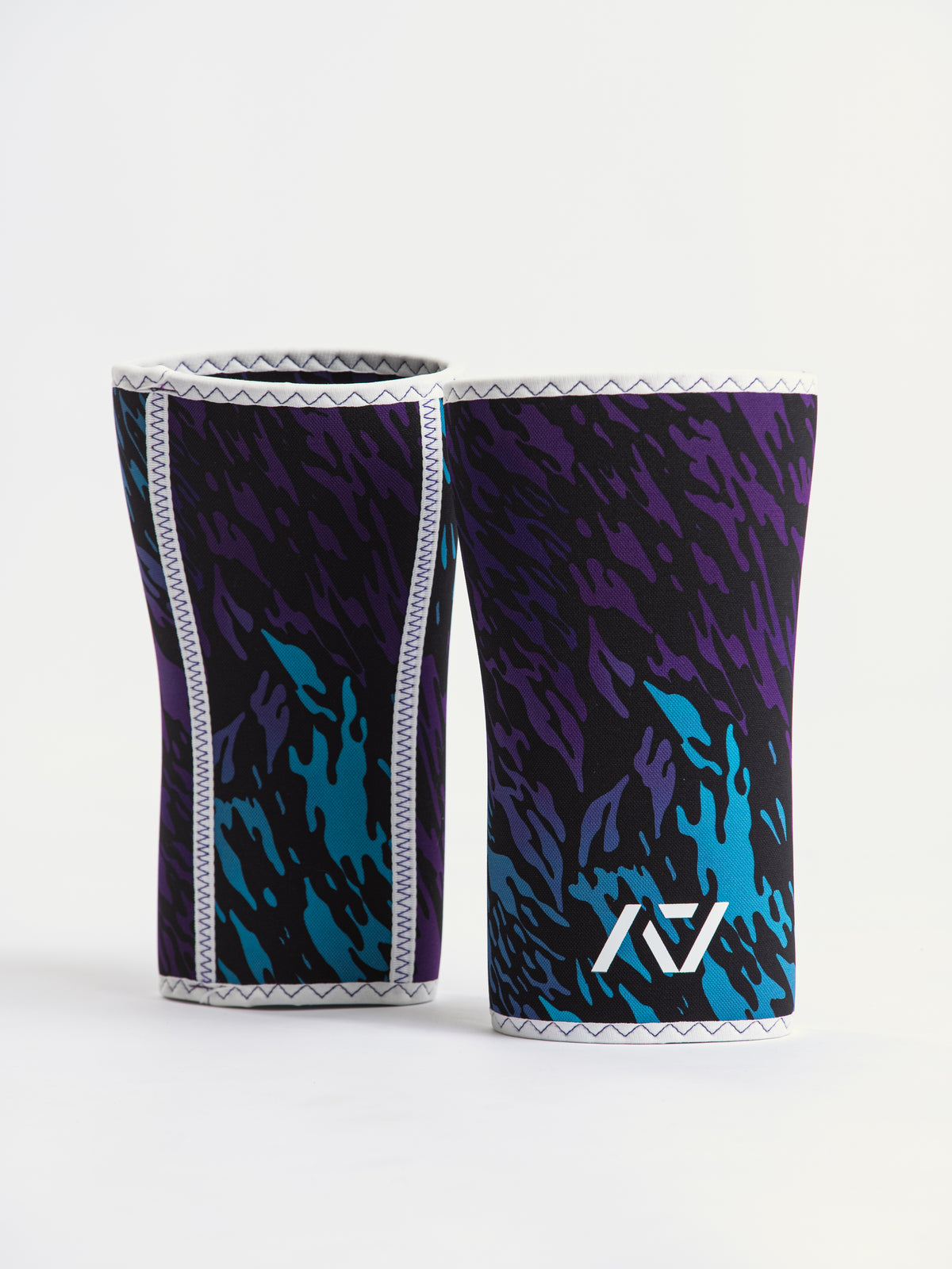 Hourglass_Knee_Sleeves_- 