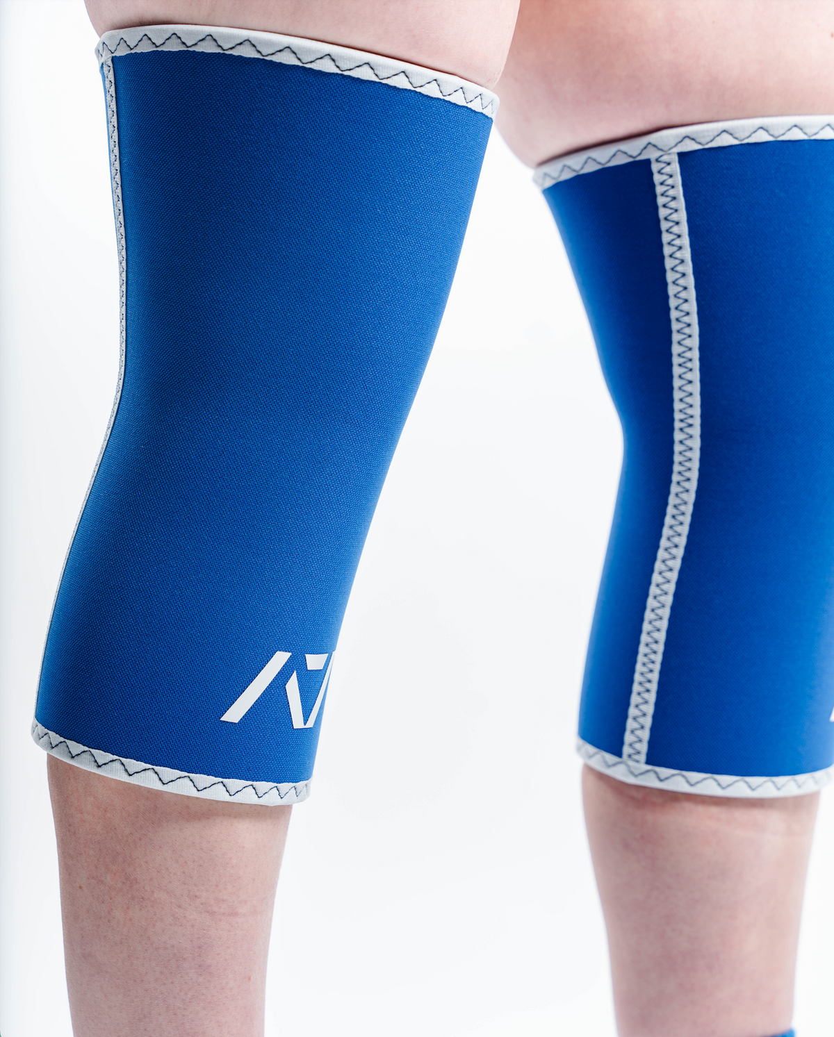 Hourglass Knee Sleeves - Cyanite - A7