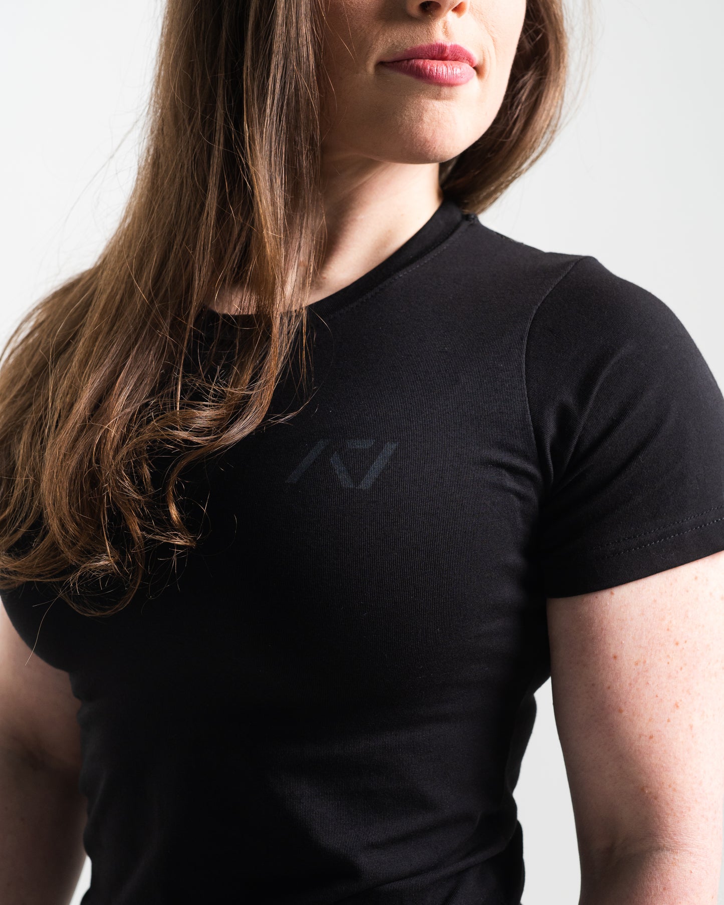 
                  
                    Crest Bar Grip Women's Shirt - Stealth
                  
                
