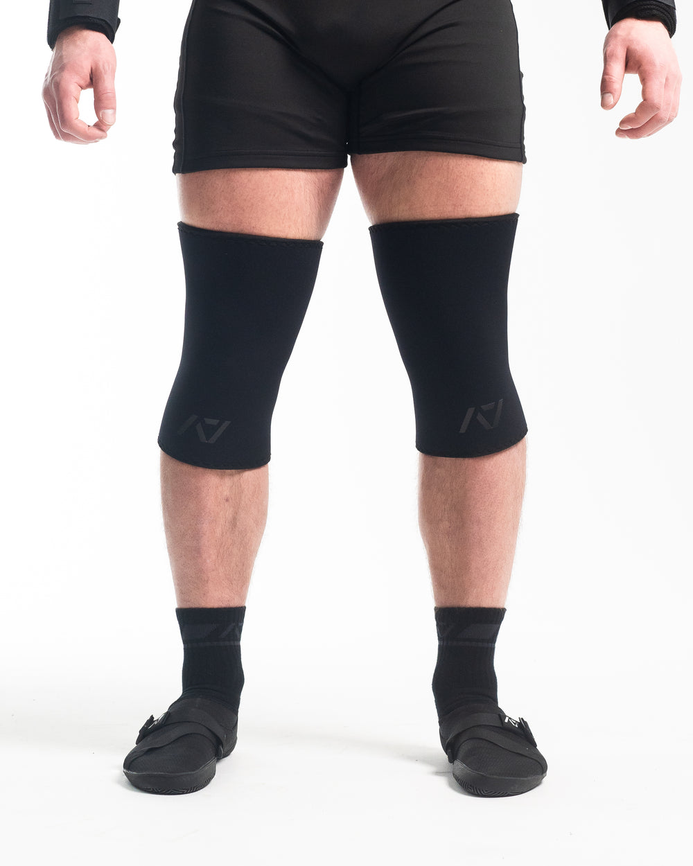 Hourglass Knee Sleeves   Stealth   A7