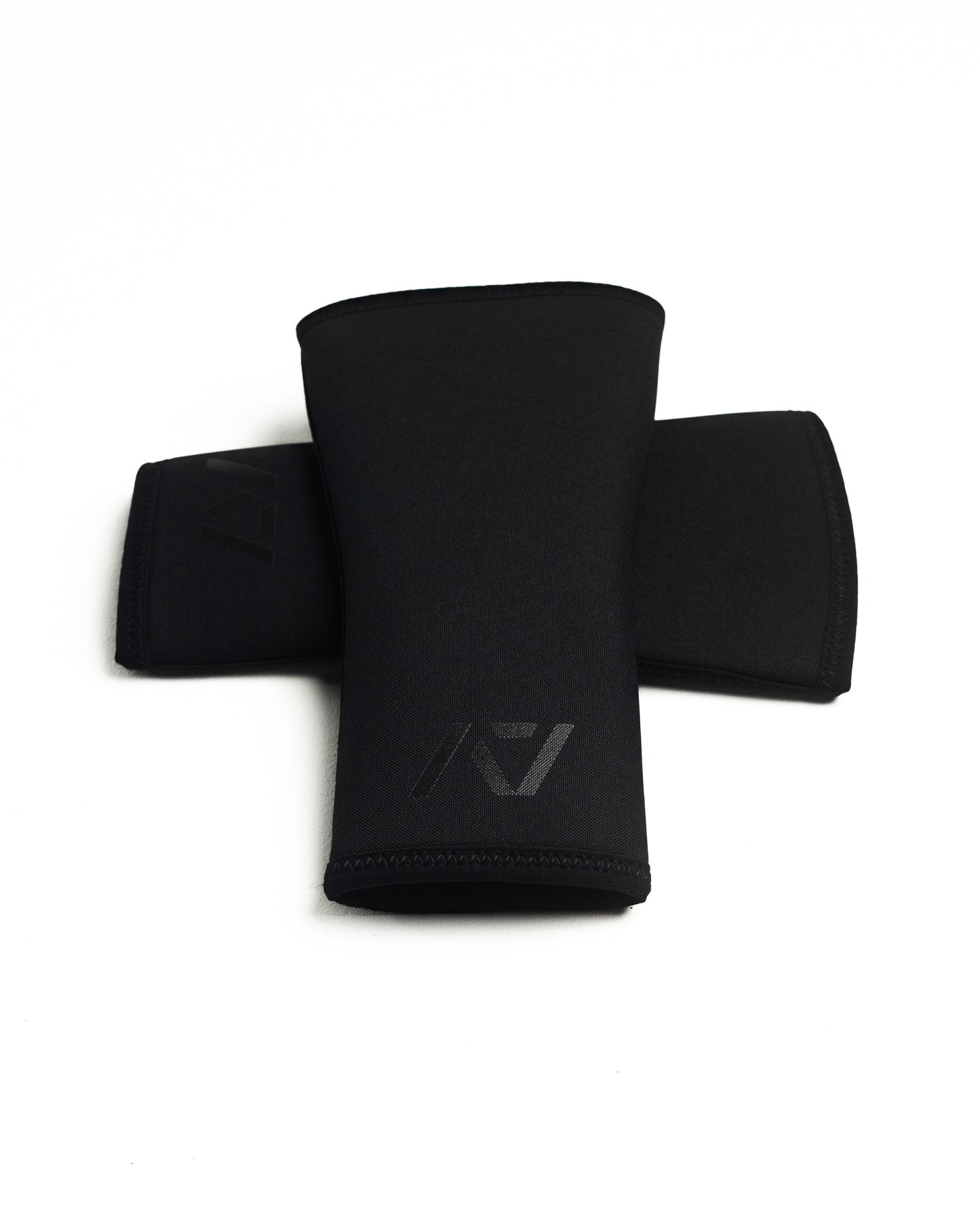 Hourglass Knee Sleeves - Stealth - A7