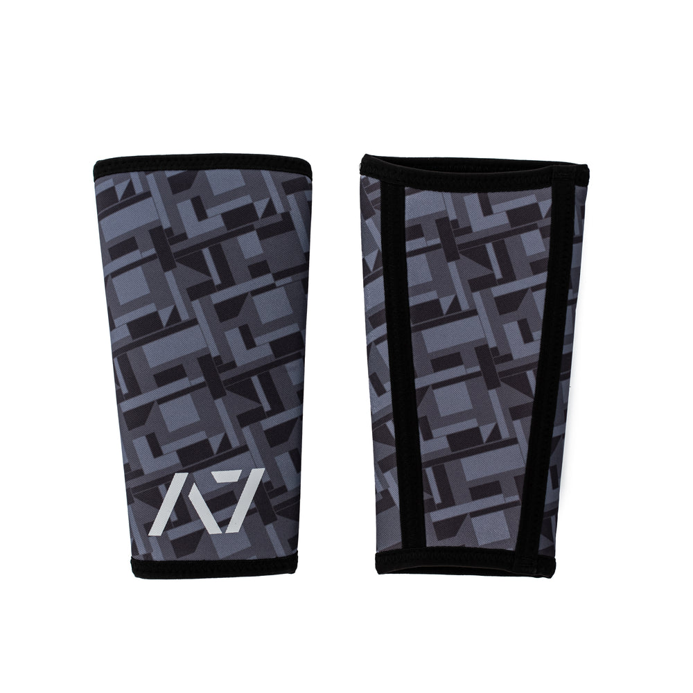 
                  
                    CONE Knee Sleeves - USPA & IPF Approved - Stiff - Puzzle Camo
                  
                